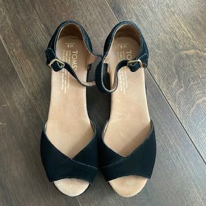 TOMS- Black suede platform wedge sandal size 5